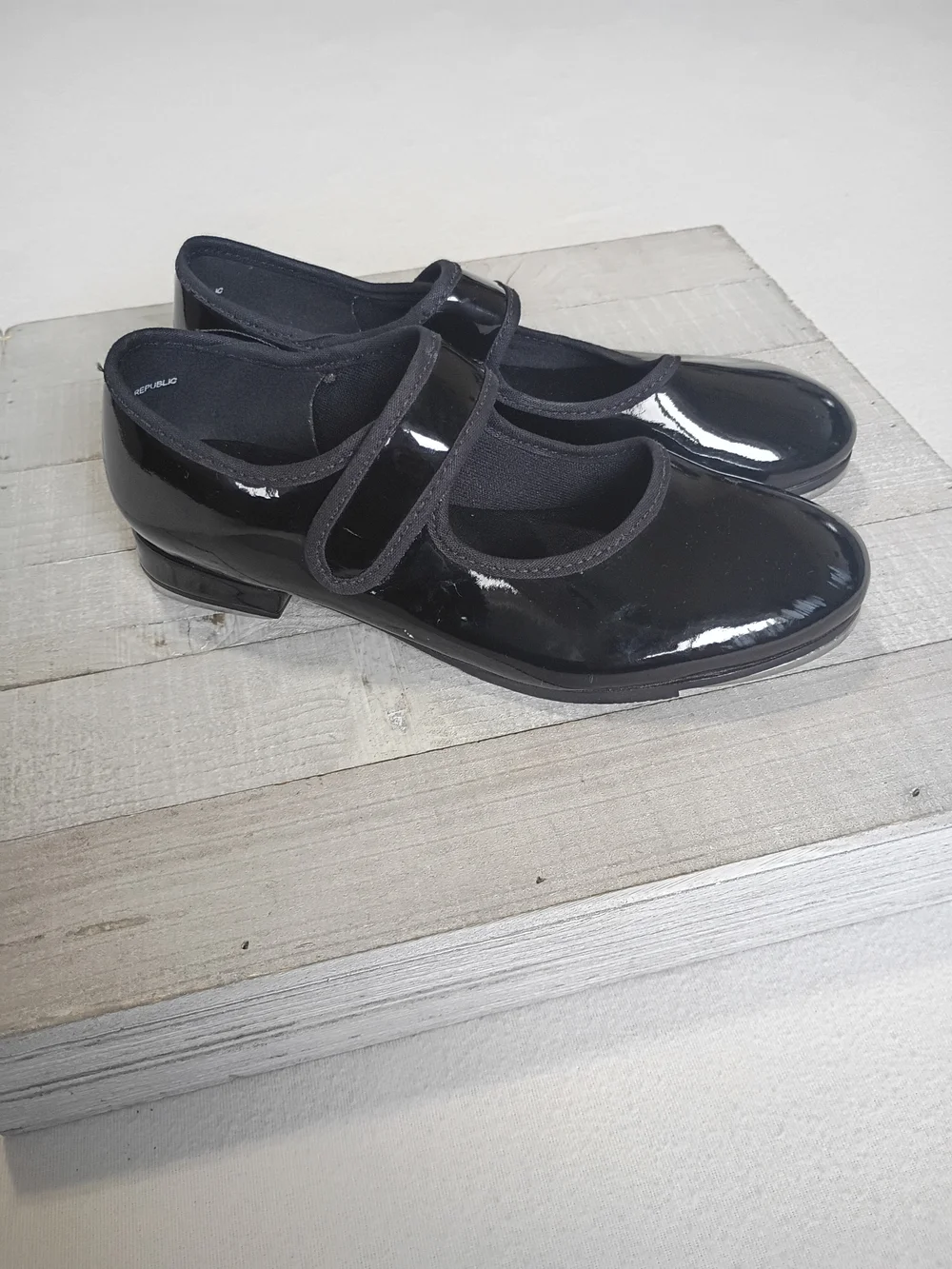 So Danca Girls 13.5 Black Glossy Mary Jane Tap Shoes Hook Loop Velcro Strap